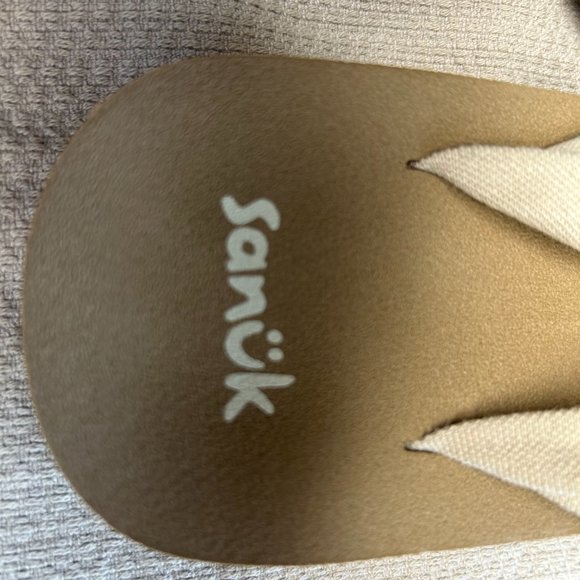 Sanuk Sandals - Picture 4 of 5